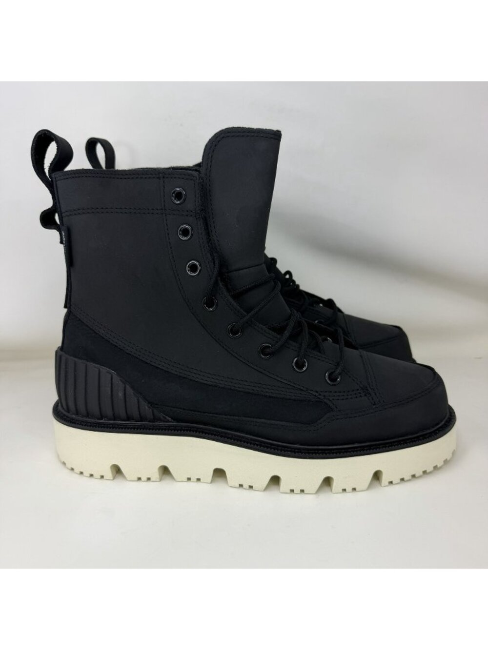 Converse Chuck 70 Rugged Waterproof Boots Black White Men’s Size 10